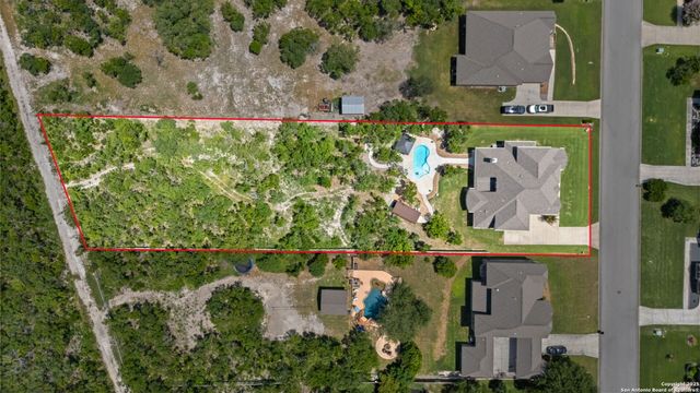 208 Roundtop Hill, Castroville, TX 78009