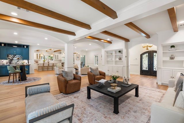 11407 Holidan Way, Hedwig Village, TX 77024