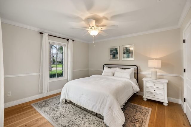 11407 Holidan Way, Hedwig Village, TX 77024
