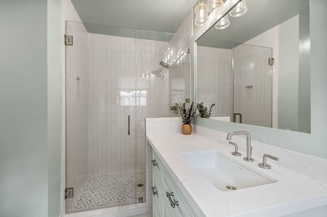 11407 Holidan Way, Hedwig Village, TX 77024