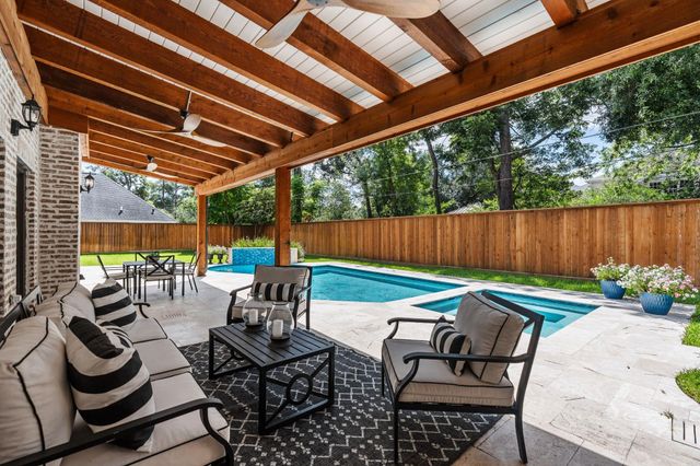 11407 Holidan Way, Hedwig Village, TX 77024