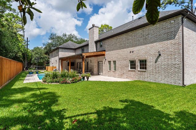 11407 Holidan Way, Hedwig Village, TX 77024