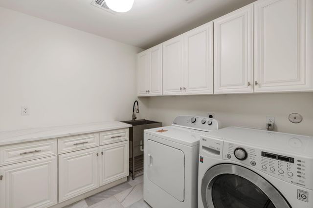 11407 Holidan Way, Hedwig Village, TX 77024