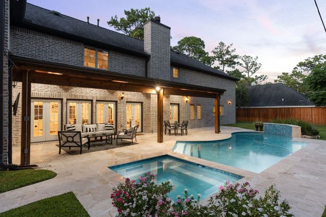 11407 Holidan Way, Hedwig Village, TX 77024
