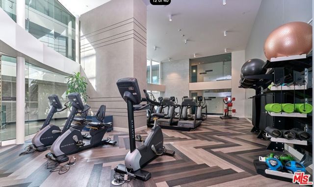 400 S Broadway 917, Los Angeles, CA 90013