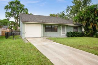6043 Felter St, Jupiter, FL 33458