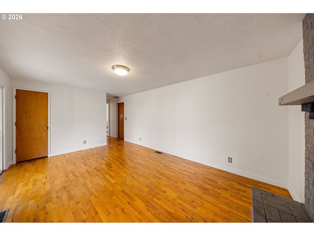 1079 SANBORN Ave, Eugene, OR 97404