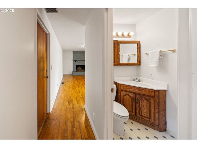1079 SANBORN Ave, Eugene, OR 97404