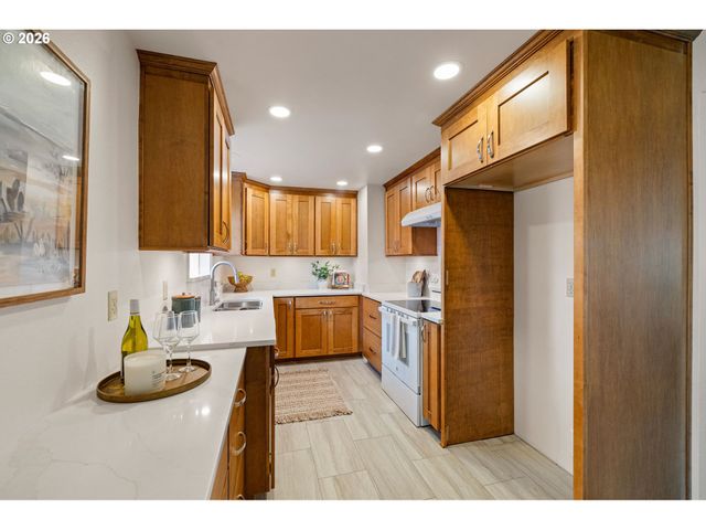 1079 SANBORN Ave, Eugene, OR 97404