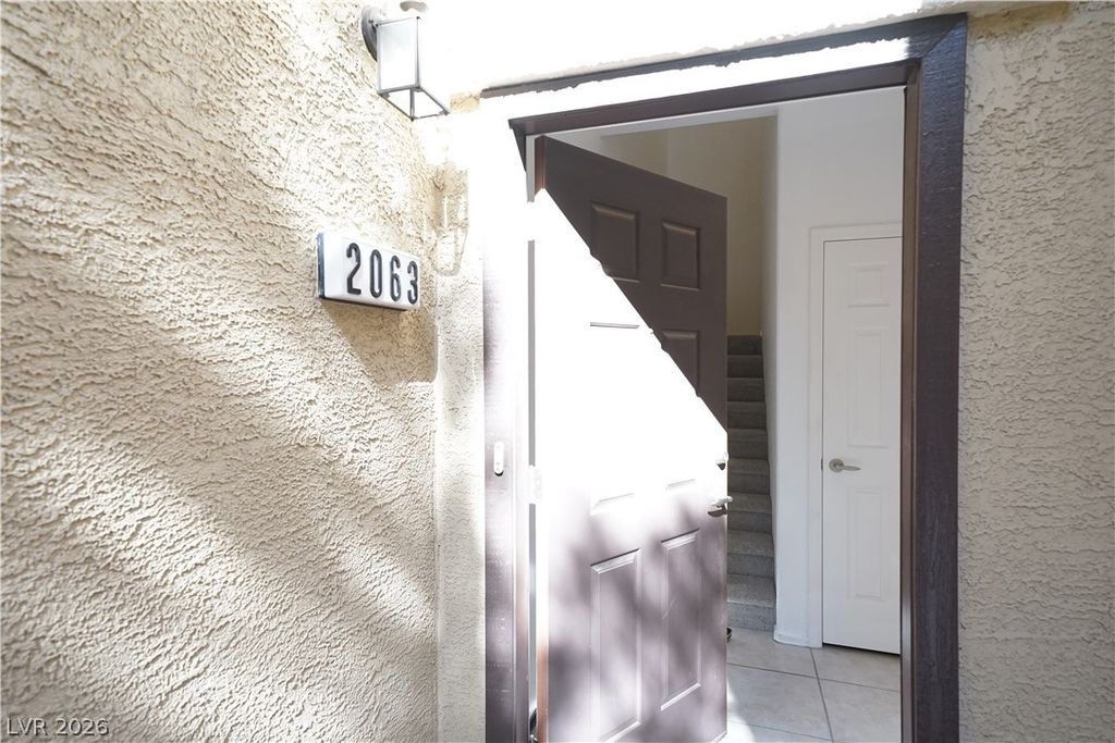 8324 West Charleston Boulevard 2063, Las Vegas, NV 89117 — photo 2