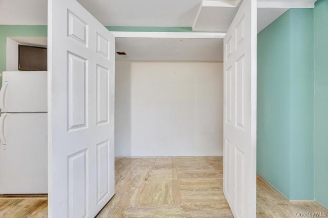 33 Albert Street, Hicksville, NY 11801