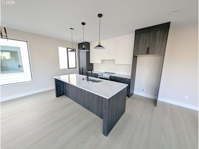 6713 Ne 27TH Pl, Vancouver, WA 98665