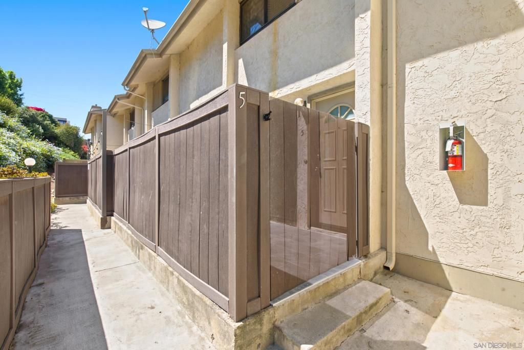 2260 Worden St 5, San Diego, CA 92107 — photo 3