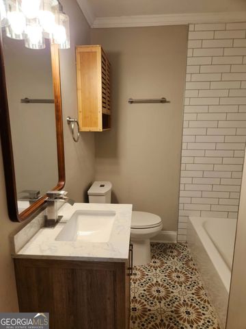 2165 Pinehurst Drive, East Point, GA 30344