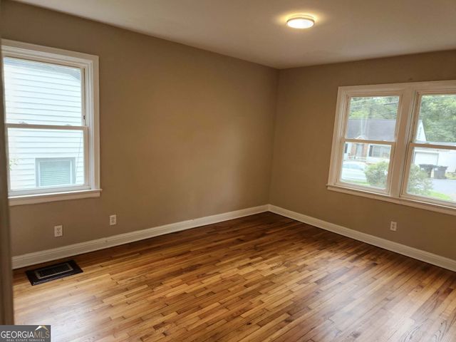 2165 Pinehurst Drive, East Point, GA 30344