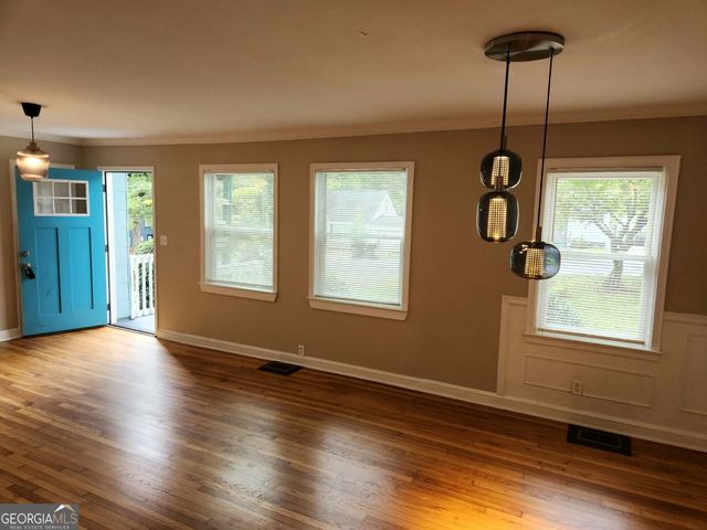 2165 Pinehurst Drive, East Point, GA 30344