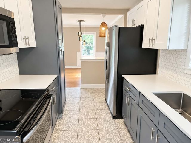 2165 Pinehurst Drive, East Point, GA 30344