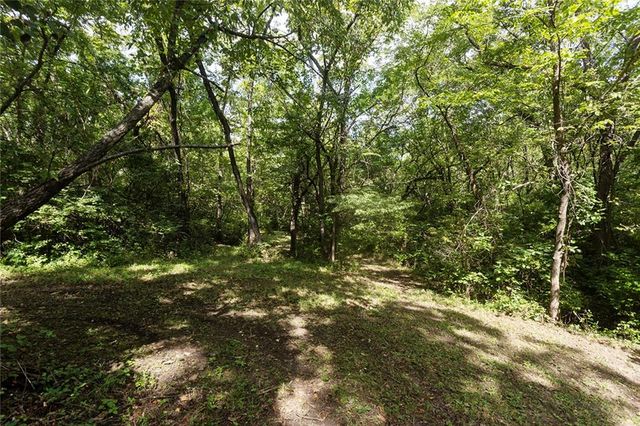3122 S Owens School Road, Independence, MO 64057