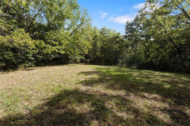 3122 S Owens School Road, Independence, MO 64057