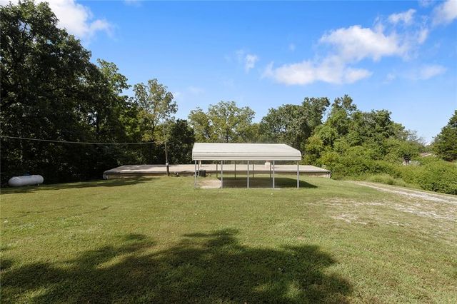 3122 S Owens School Road, Independence, MO 64057