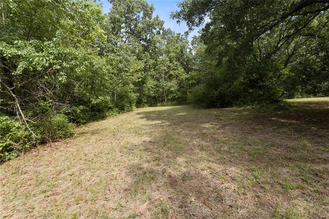 3122 S Owens School Road, Independence, MO 64057