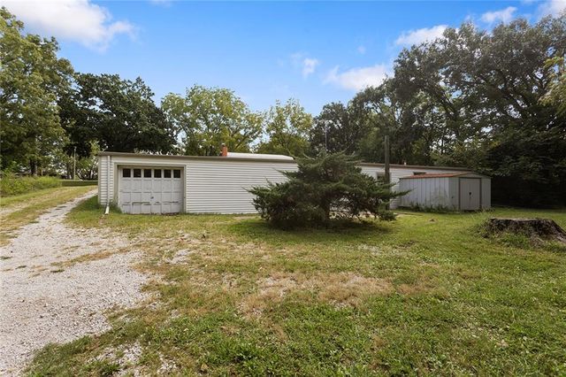 3122 S Owens School Road, Independence, MO 64057