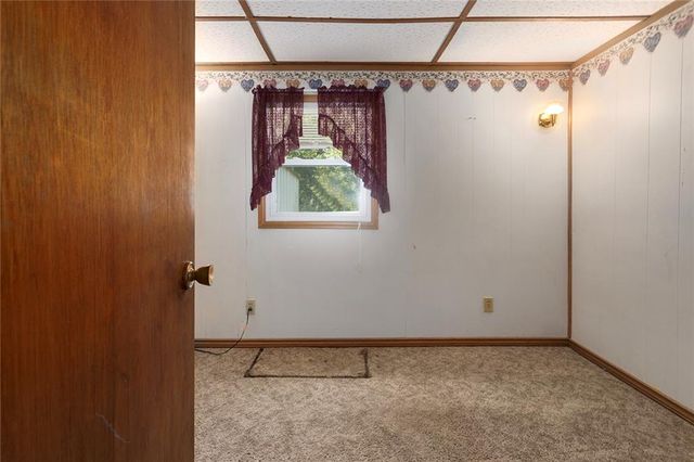 3122 S Owens School Road, Independence, MO 64057
