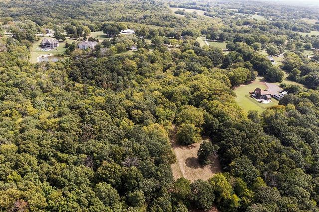3122 S Owens School Road, Independence, MO 64057