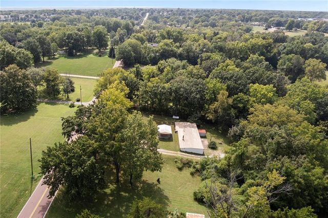 3122 S Owens School Road, Independence, MO 64057
