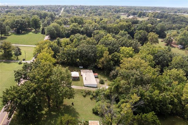 3122 S Owens School Road, Independence, MO 64057