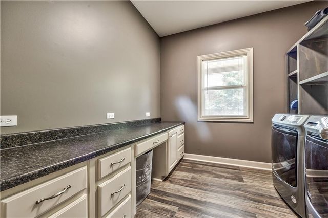 24020 W 80th Street, Lenexa, KS 66227