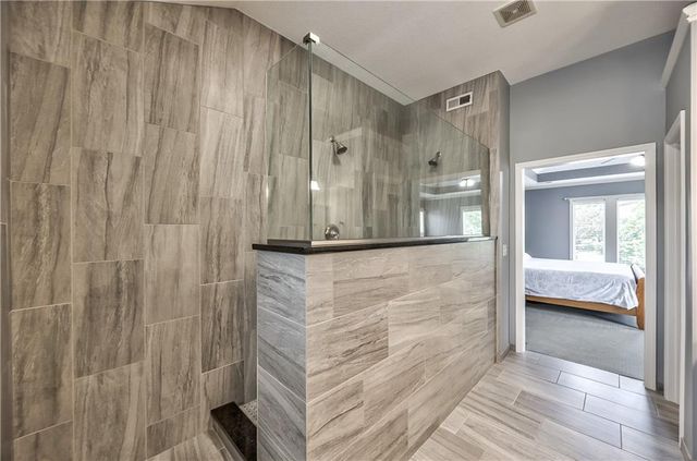 24020 W 80th Street, Lenexa, KS 66227