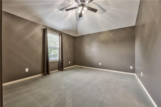 24020 W 80th Street, Lenexa, KS 66227