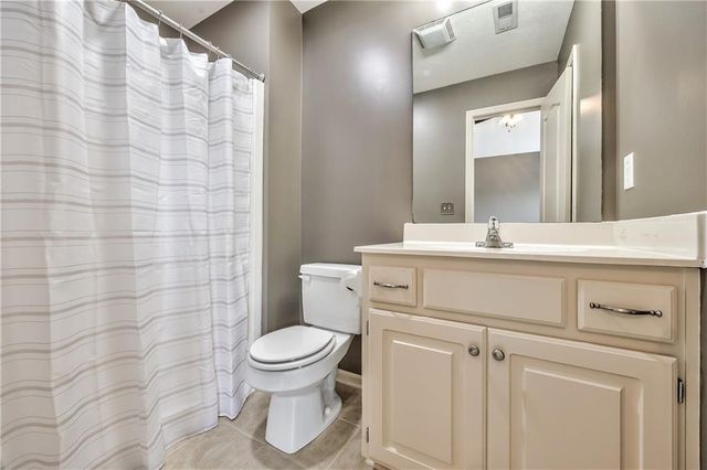 24020 W 80th Street, Lenexa, KS 66227