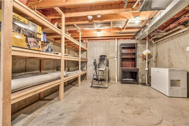 24020 W 80th Street, Lenexa, KS 66227