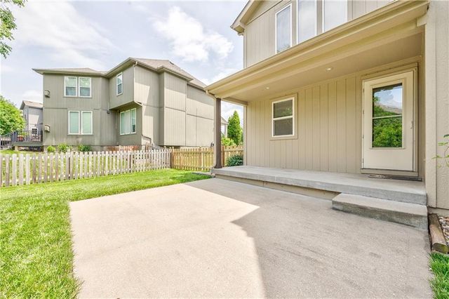 24020 W 80th Street, Lenexa, KS 66227