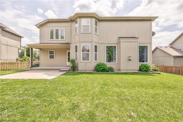 24020 W 80th Street, Lenexa, KS 66227
