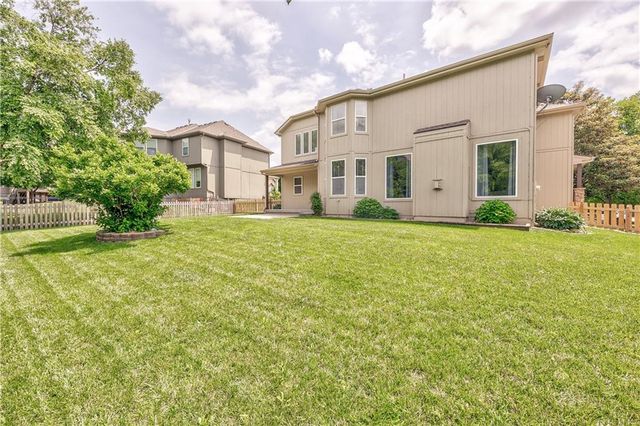 24020 W 80th Street, Lenexa, KS 66227