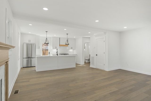 1118 Sunnymeade Dr, Nashville, TN 37216