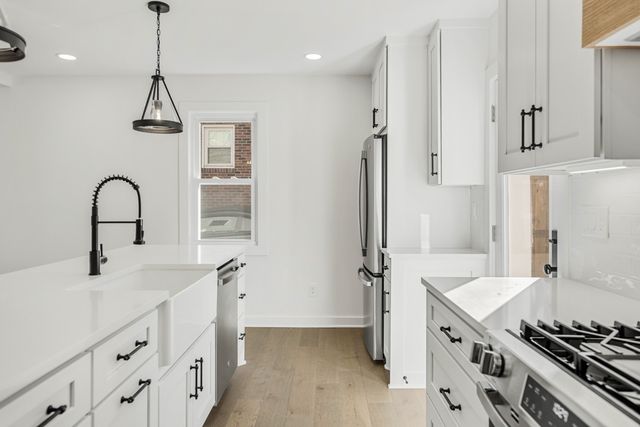 1118 Sunnymeade Dr, Nashville, TN 37216