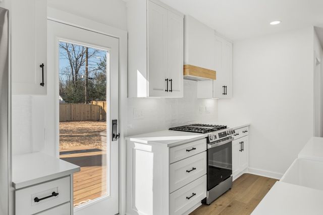 1118 Sunnymeade Dr, Nashville, TN 37216