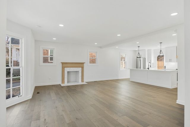 1118 Sunnymeade Dr, Nashville, TN 37216