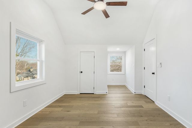 1118 Sunnymeade Dr, Nashville, TN 37216