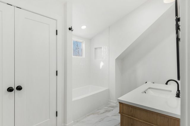 1118 Sunnymeade Dr, Nashville, TN 37216