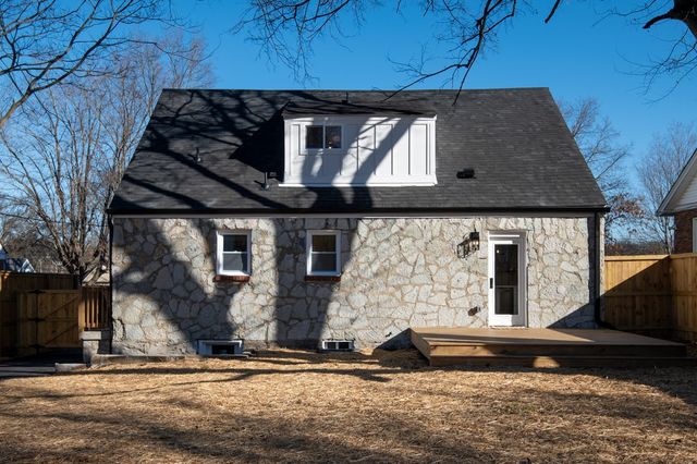 1118 Sunnymeade Dr, Nashville, TN 37216