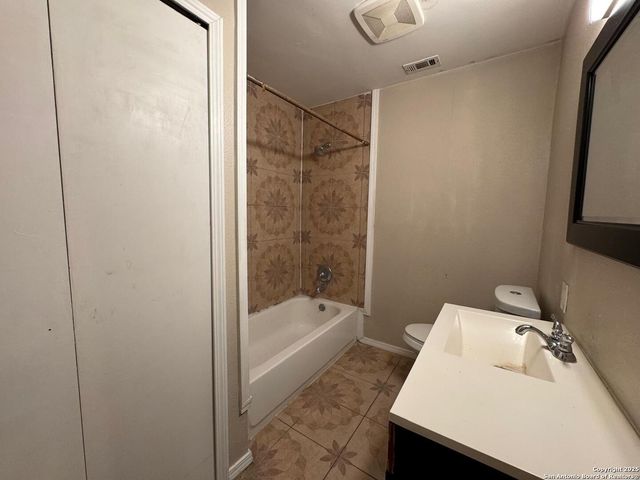 12205 Stoney Xing, San Antonio, TX 78247
