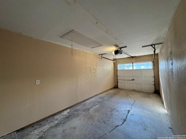 12205 Stoney Xing, San Antonio, TX 78247