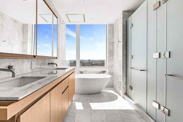 430 Stuart St 23J, Boston, MA 02116