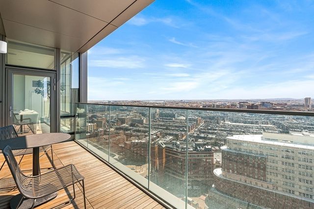 430 Stuart St 23J, Boston, MA 02116