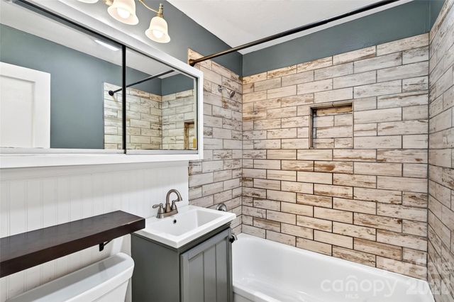 469 Kenilworth Road, Asheville, NC 28805
